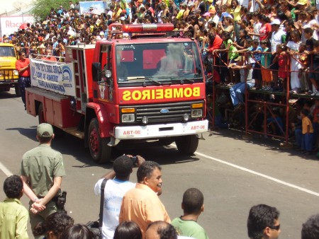 Corpo de Bombeiros desfila no dia 7 de Setembro, em Picos