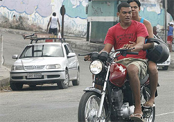 Capacete: item obrigatório ao motociclista