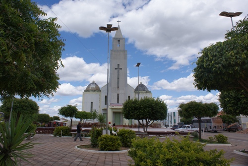 Praça no centro de Pio IX-PI