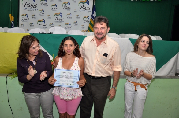 Entrega dos certificados do Projovem em Picos (Foto:Kalberto Rodrigues)