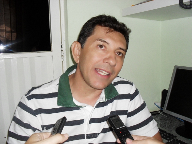 professor Dr. Edwar Castelo Branco