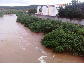 Margens do rio Guaribas em Picos