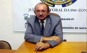 juiz José William Veloso, titular da Comarca de Campo Maior
