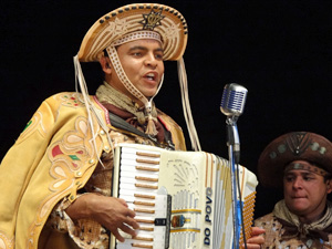 Chambinho do Acordeon dá vida a Gonzaga no cinema. (Foto: Katherine Coutinho / G1)