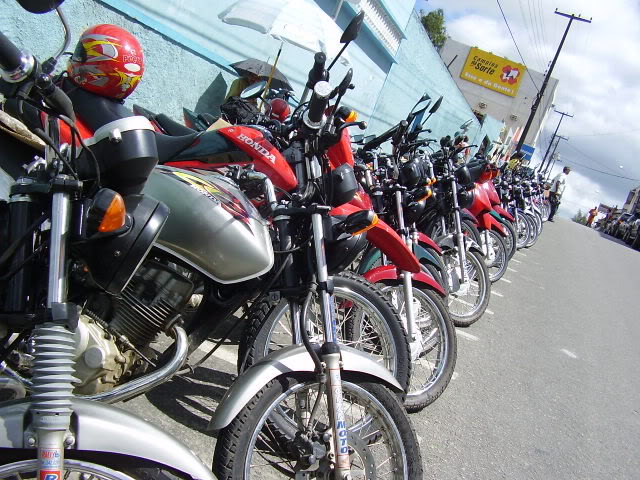 Motos