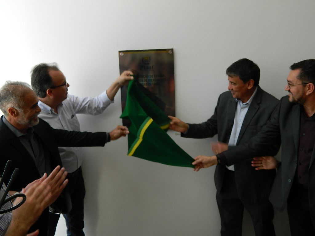 Governador inaugura Centro Integrado de Atendimento ao Cidadão em Picos
