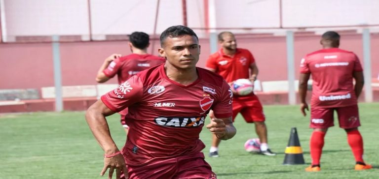 Atleta de Simões é emprestado para time de Portugal