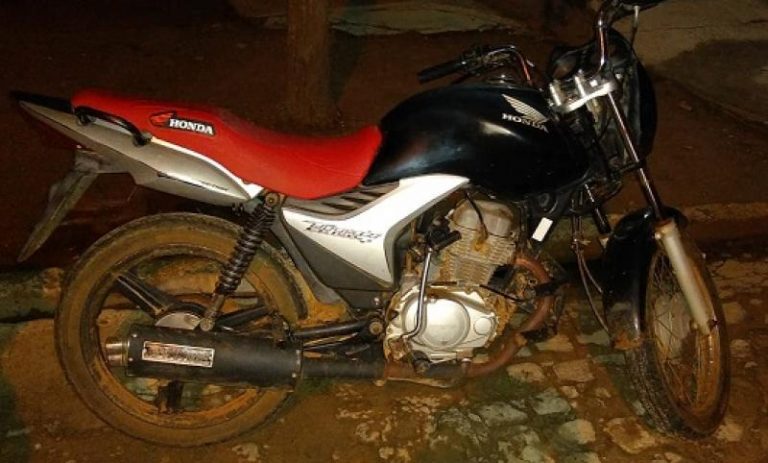 Polícia de São João da Canabrava recupera motocicleta roubada