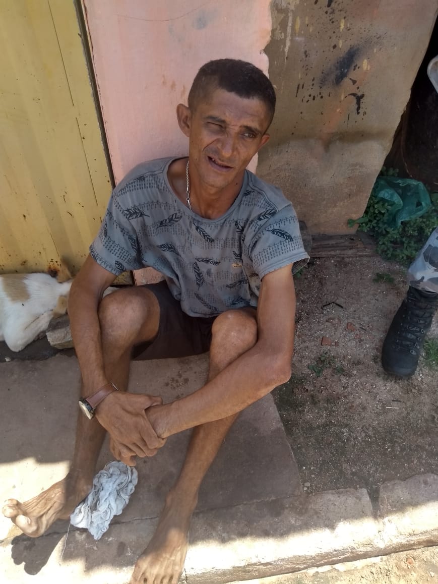 Picos: Polícia prende homem suspeito de tráfico de drogas no Morro da Macambira
