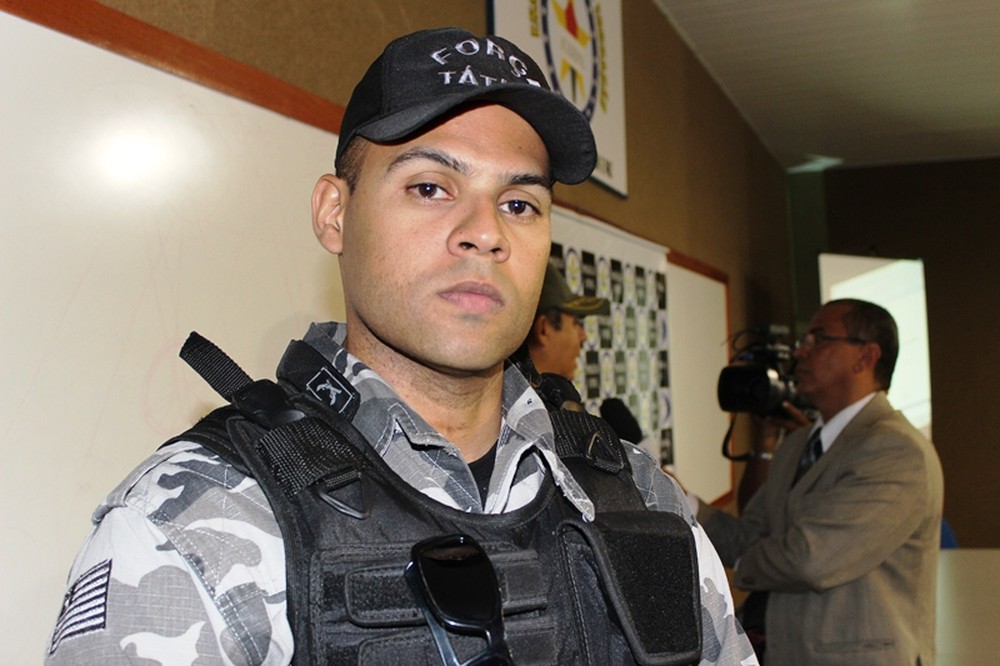 Major Felipe da Força Tática da Polícia Militar de Paulistana falou sobre a prisão — Foto: Gil Oliveira/ G1