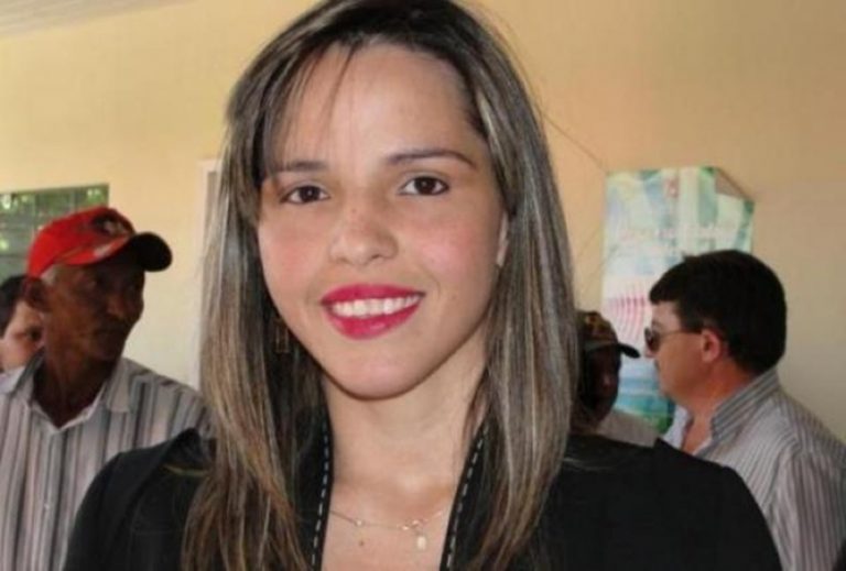 Ex-prefeita de Santa Cruz do Piauí é vítima de assalto em Teresina