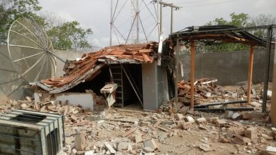 Antena de telefonia foi explodida em Limoeiro do Norte. (Foto: Reprodução)