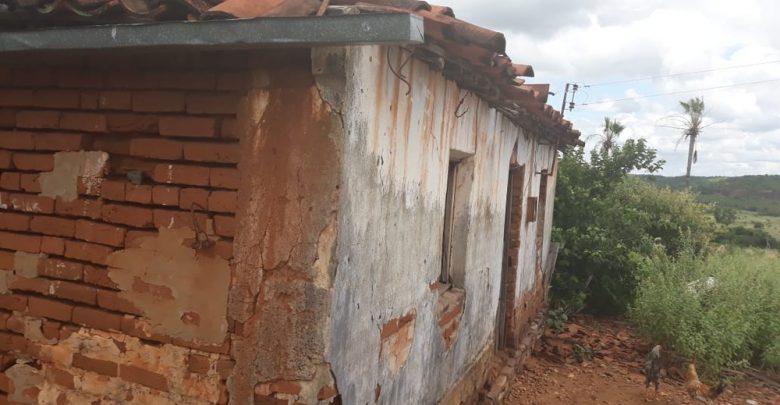 Casa onde irmãos costumavam ingerir bebida alcoólica em Campinas do Piauí — Foto: Divulgação/Polícia Militar do Piauí