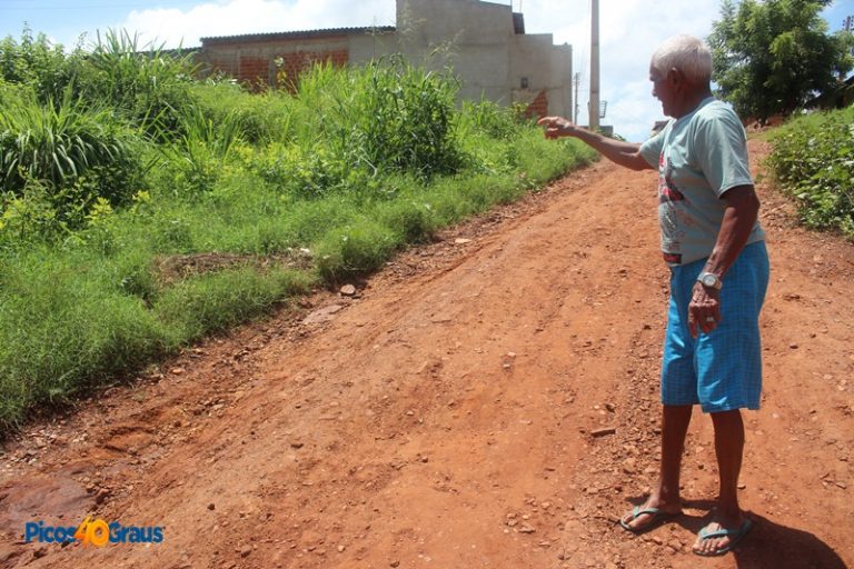 Bairros de Picos sofrem com descaso e falta de infraestrutura