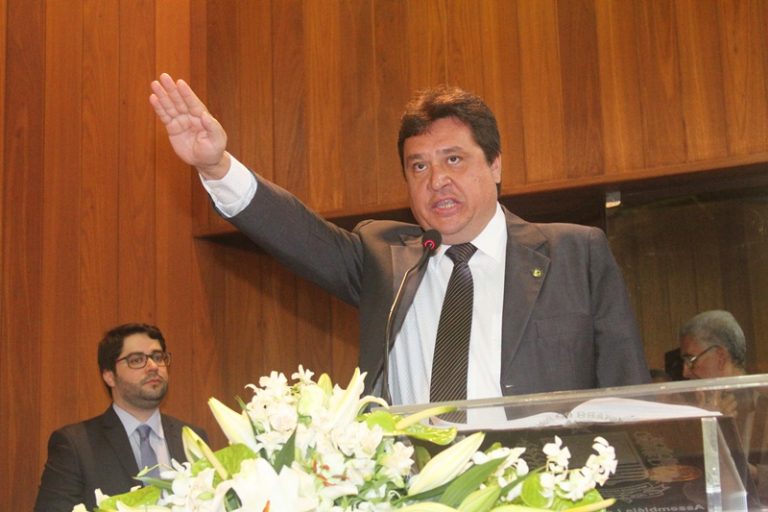 Nerinho assume seu quinto mandato na Assembleia Legislativa