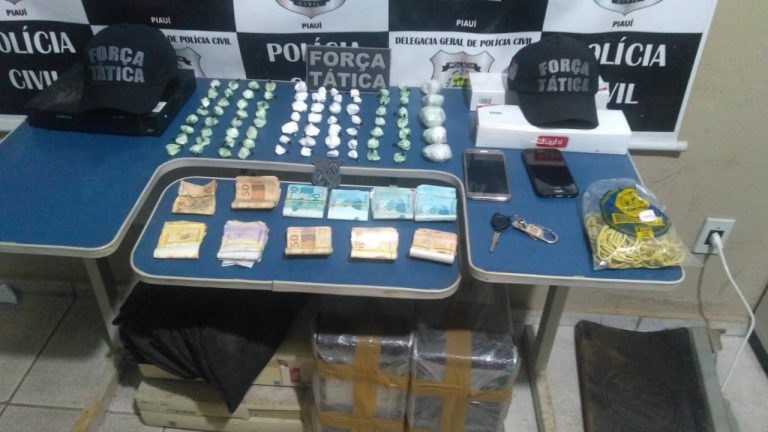 Polícia desarticula ponto de venda de drogas no bairro Morada do Sol
