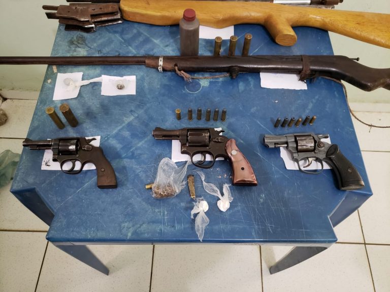 Operação Integrada apreende armas e entorpecentes em Inhuma