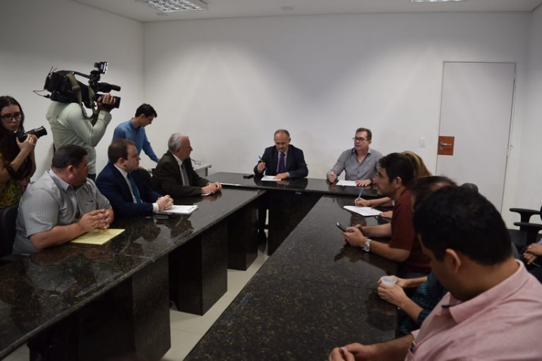 IASPI/Plamta têm 20 dias para justificar falta de pagamento a hospitais e clínicas