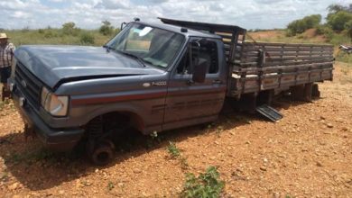 Veículo foi encontrado depenado em Patos do Piauí