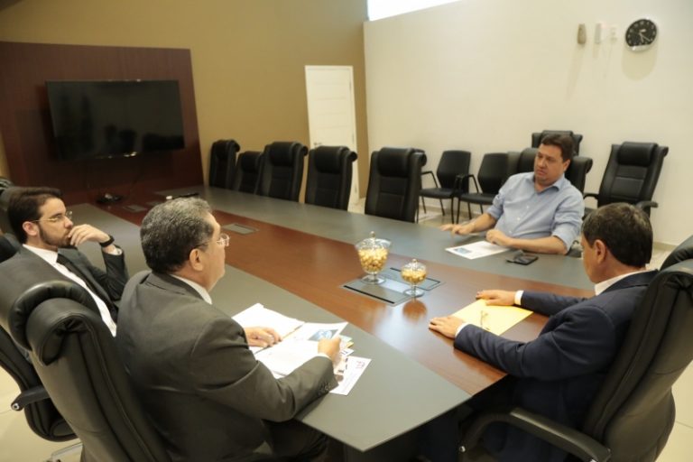 Governo discute criação de Centro Logístico e Industriais Aduaneiros em Picos
