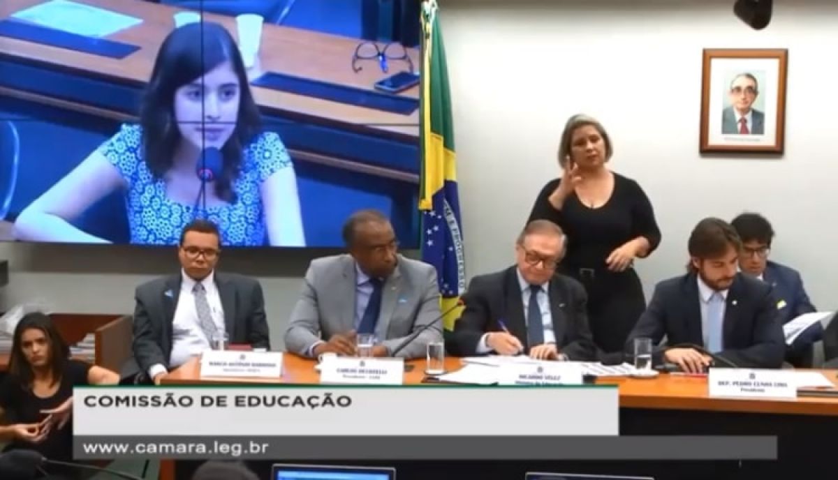 Deputada de 25 anos, Tabata Amaral enquadra ministro da Educação. Veja o vídeo que viralizou!