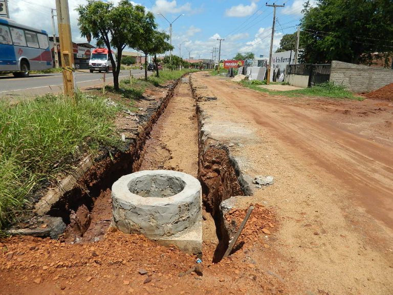 Obra de drenagem das vias laterais da BR 316 segue em andamento e deve ser concluída em setembro