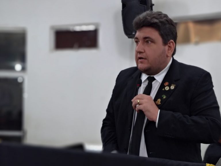 Hugo Victor defende maior segurança nas escolas