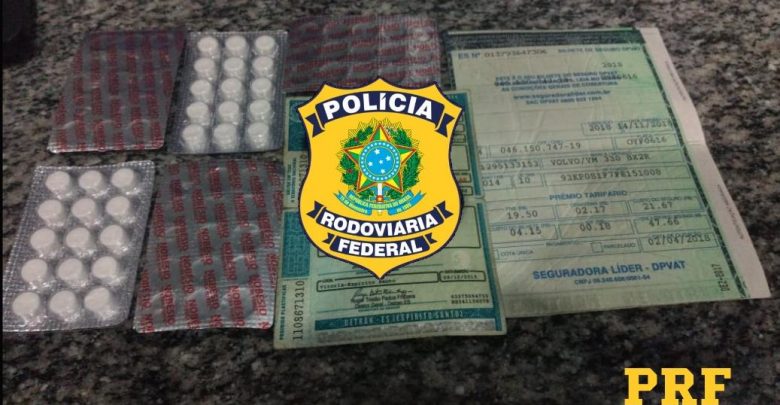 Comprimidos apreendidos (Foto: Divulgação/ PRF)