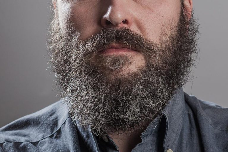 Estudo mostra que a barba pode ser mais suja do que pelo de cachorro