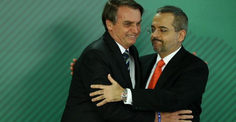 Bolsonaro e Abraham Weintraub, segundo ministro da educação do governo Bolsonaro