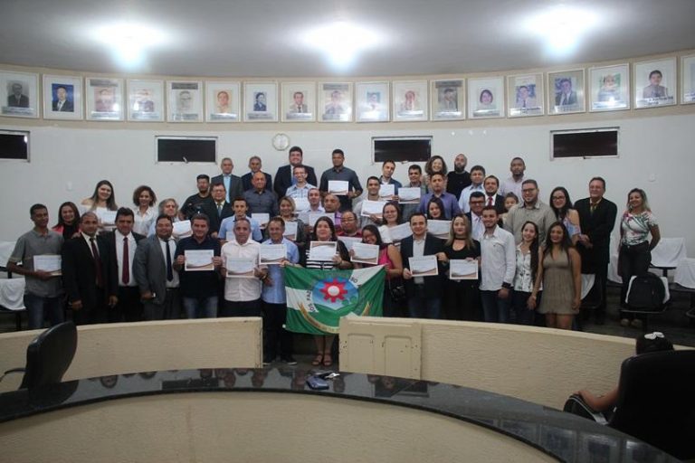 Câmara de Picos realiza sessão solene em homenagem ao Dia do Jornalista