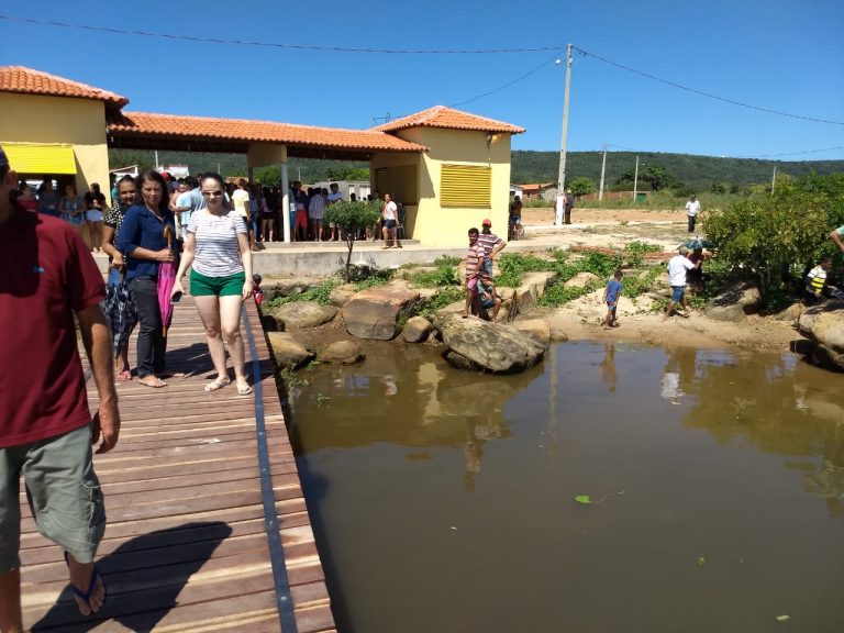 Em Paquetá, homem morre afogado em açude