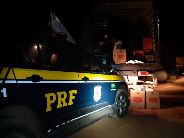 Em Francisco Santos, PRF apreende carga de cigarros contrabandeados