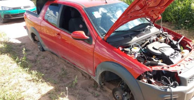 Veículo tomando de assalto em Padre Marcos é encontrado abandonado na zona rural de São Julião