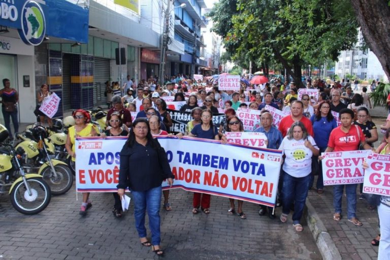 Prefeitos querem votar PEC que muda piso da educação