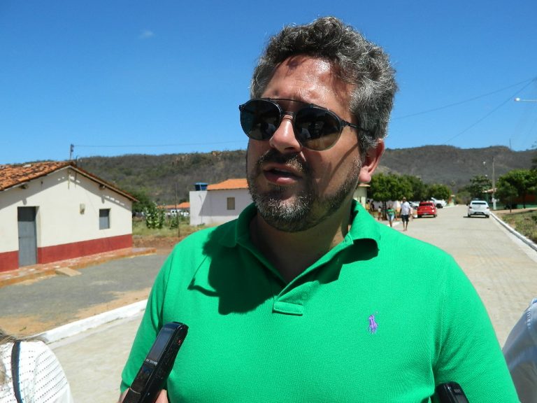 Pablo Santos confirma que deputados voltarão para secretarias após votação