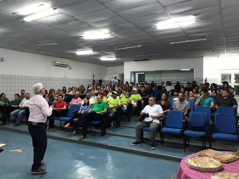 Saúde realiza palestra motivacional para servidores