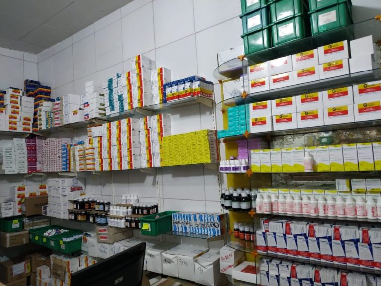 Central farmacêutica de Picos conta com mais de 300 tipos de medicamentos