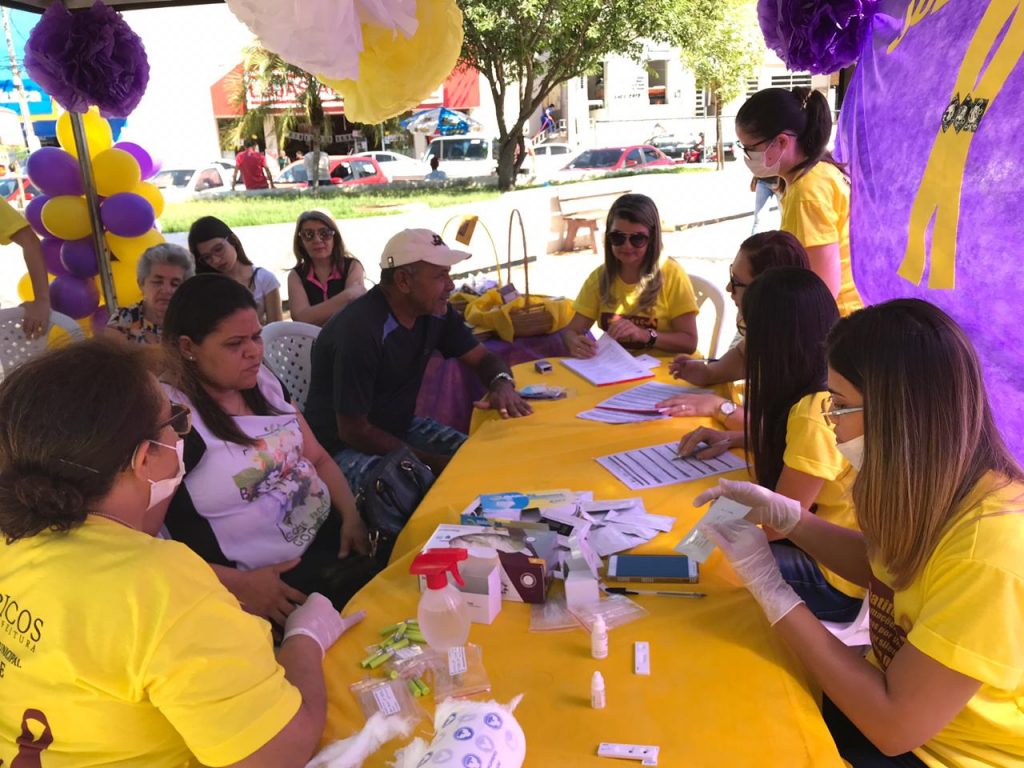 CTA realiza ação educativa e testes rápidos na Praça Félix Pacheco
