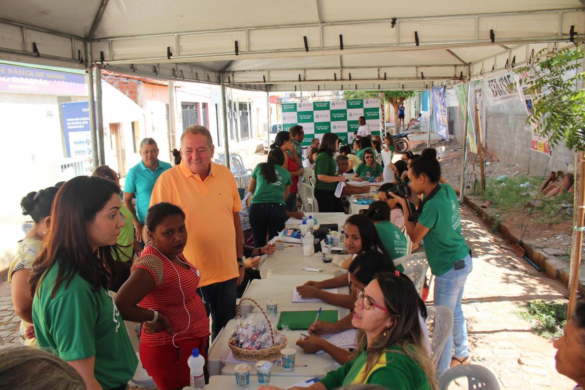 Secretaria de Saúde de Picos realiza atendimentos no bairro Malvinas