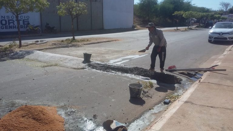 Redutores de velocidade são implantados em bairros de Picos