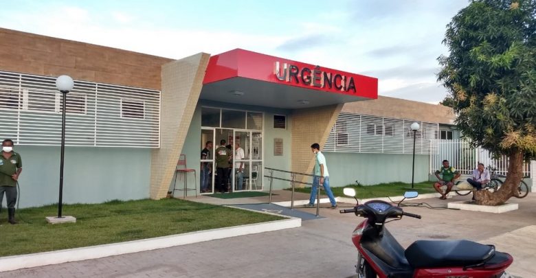 Vítima foi levada para o Hospital Regional Justino Luz, em Picos — Foto: Divulgação/Ascom