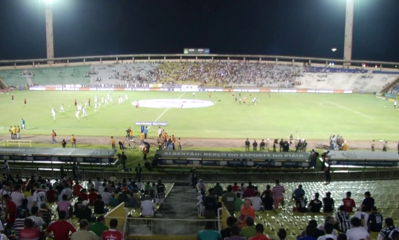 Estádio Gov. Alberto Silva (Albertão)