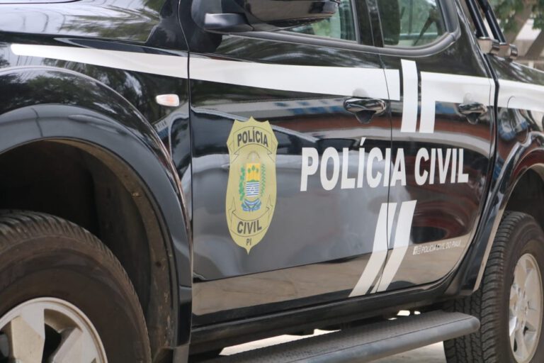 Jovem é baleado próximo à casa onde morava e morre no quintal de vizinho