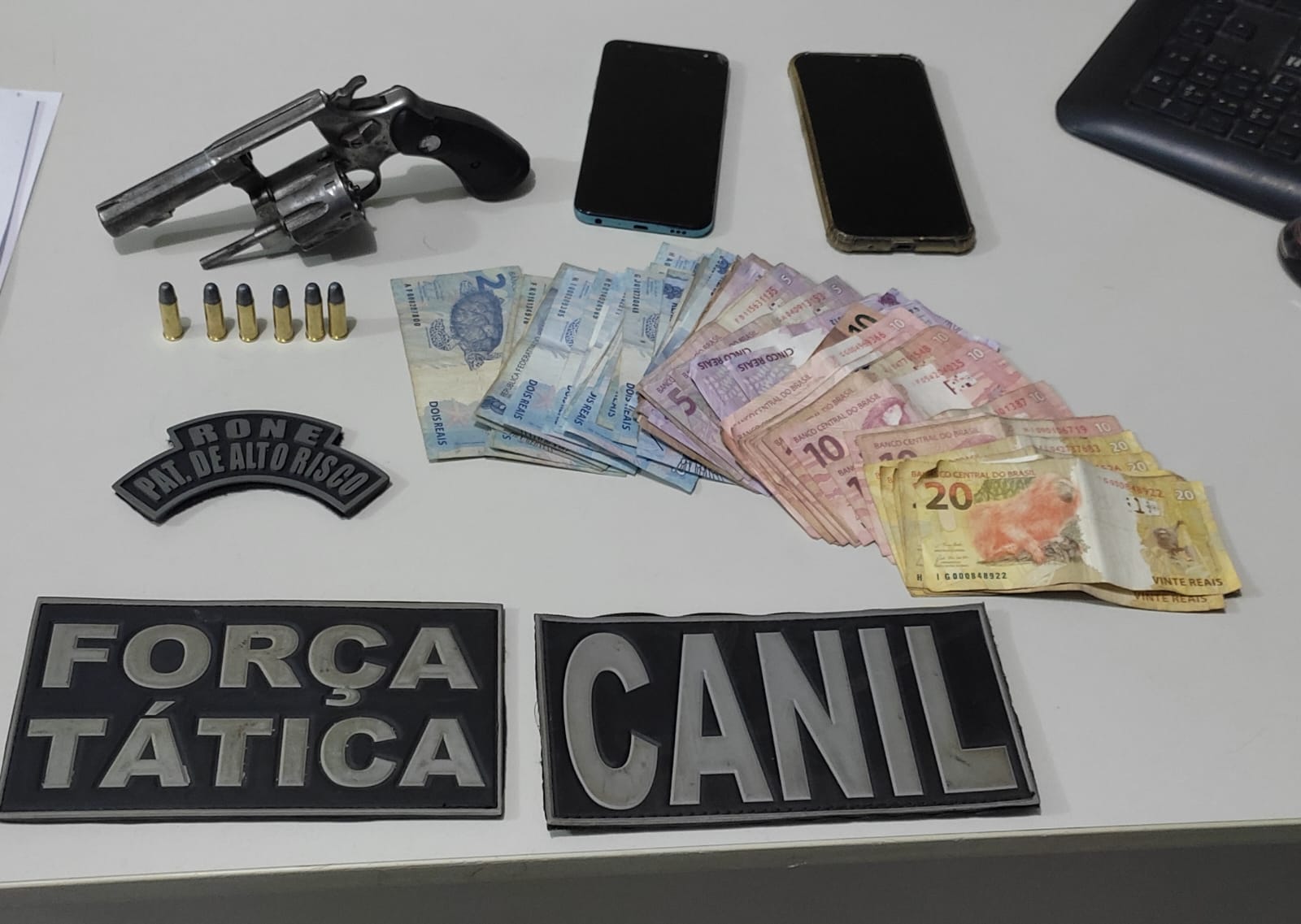 PM´s de Picos prendem em flagrante suspeito de uma série de assaltos na cidade