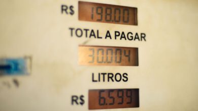 Bomba de combustível vai mostrar preço com dois dígitos diferente do atual. (Foto: Marcello Casal/ Agência Brasil)