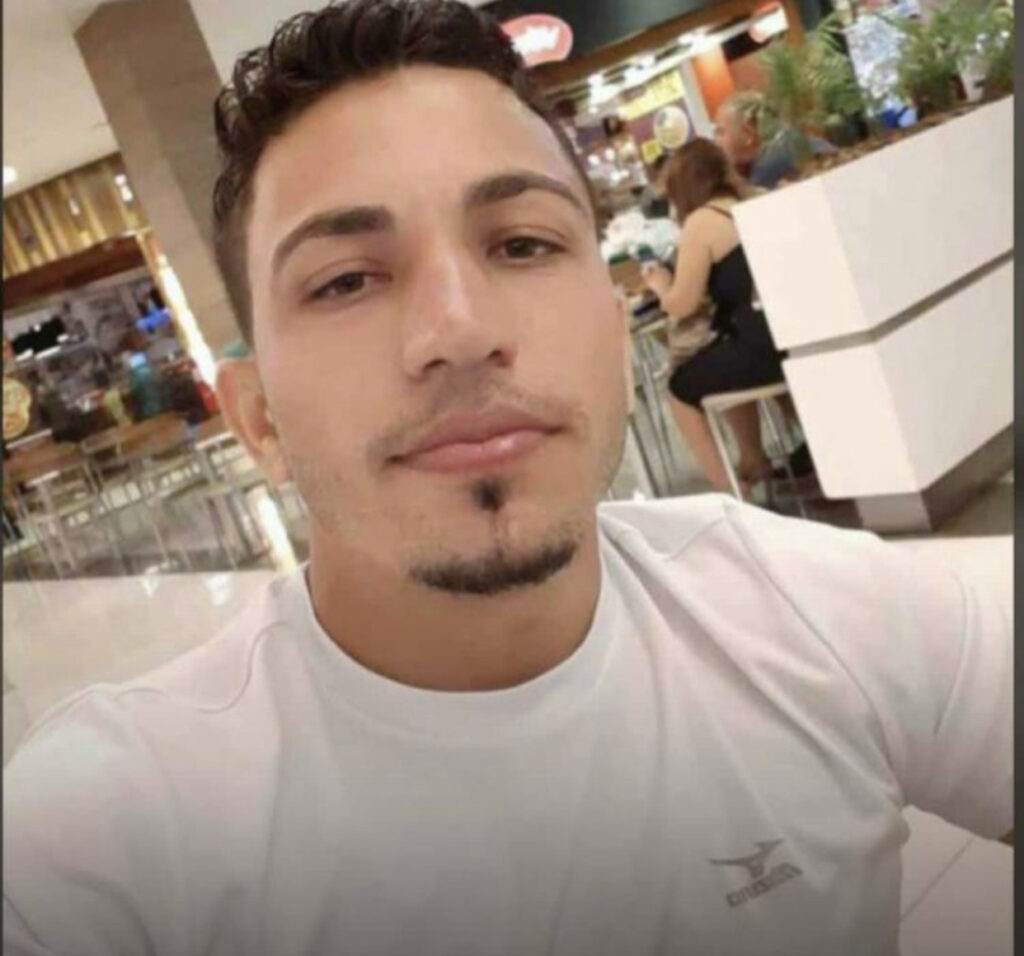 Jovem morre após colidir carro em traseira de caminhão na BR 316 em Picos