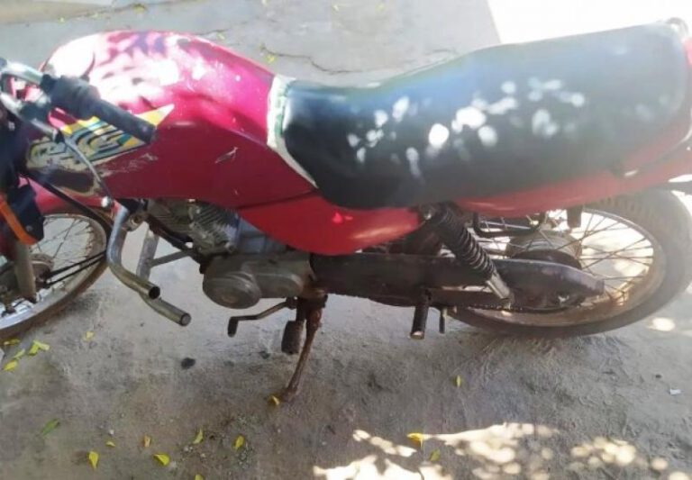 Homem é flagrado conduzindo motociclista com placa “fria” no Centro de Picos
