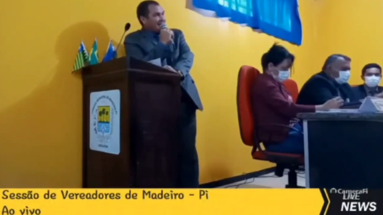 Vereador de Madeiro do Piauí chama policiais de porcos: “Só sabem comer e dormir”