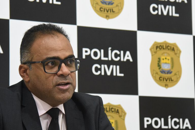 Polícia Civil faz operação e prende servidores do Detran e empresários